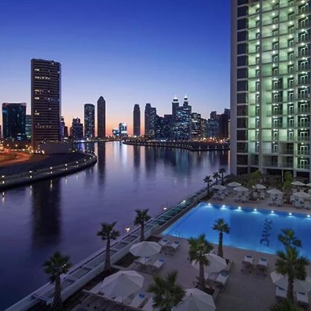 Luxury Hotel Apartment With A Canal View Дубай Екстер'єр фото