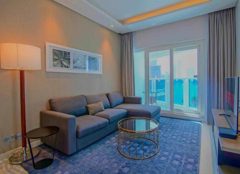 Luxury Hotel Apartment With A Canal View Дубай Екстер'єр фото